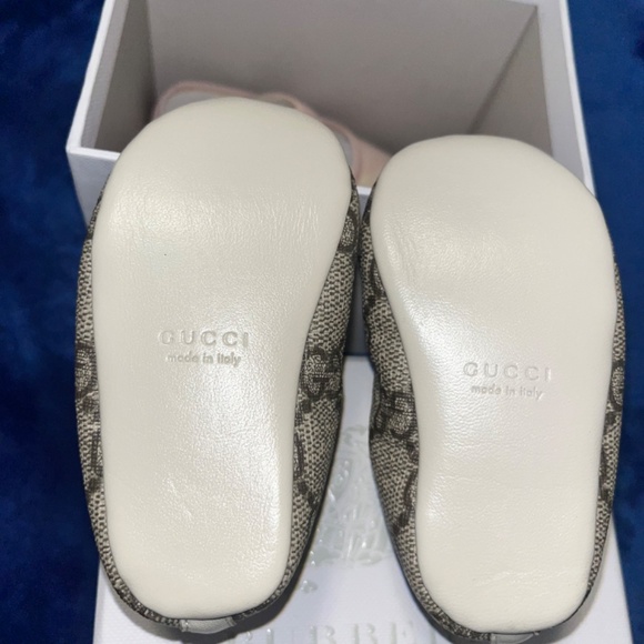 Gucci Heart Ballerina Infant Shoes - Picture 2 of 3